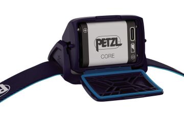 PETZL ACTIK CORE Kafa Feneri (625 lümen) E065AB00 MAVİ